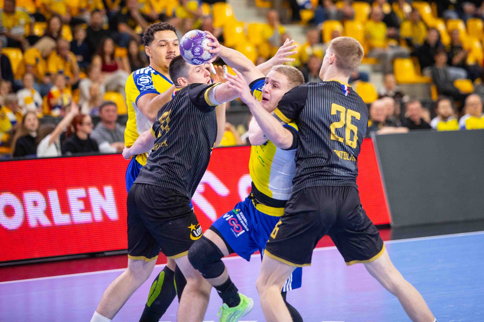 Industria Kielce zdominowała Azoty Puławy w meczu ligowym