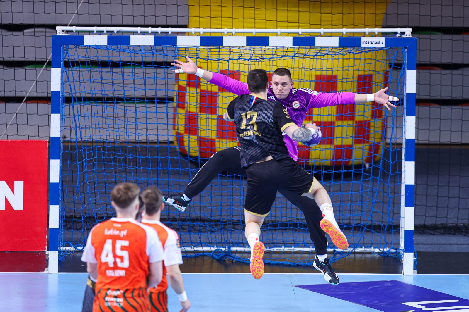 Emocjonujący pojedynek w Lubinie: Puławy przełamały jesienną passę